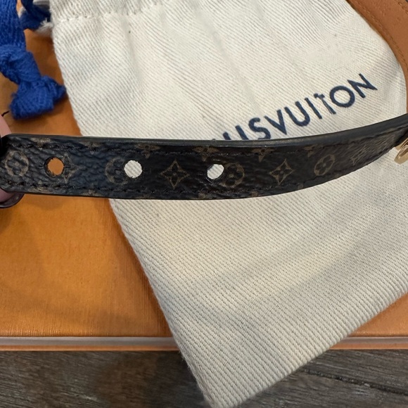 Louis Vuitton Leather Bracelet Logo Statement Piece - Picture 4 of 10
